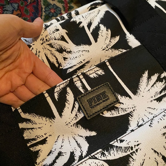 New VS PINK Palm Tree travel duffle travel bag - Picture 4 of 7